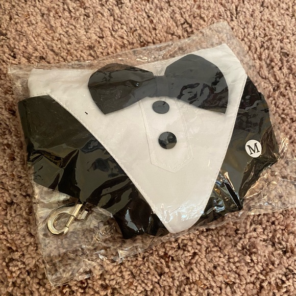 NWT! Dog tuxedo harness - Picture 3 of 12